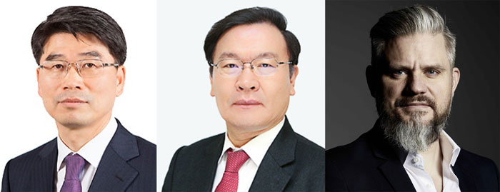 현대자동차그룹은 27일 수시인사를 통해 기아자동차 사장에 (사진 왼쪽부터) 송호성 부사장을, 현대엔지니어링 건축사업본부장 황헌규 전무는 부사장으로 임명했다. 또 기아차 내장지다인실장에는 요한 페이즈 상무를 영입했다. 사진=현대차그룹 제공