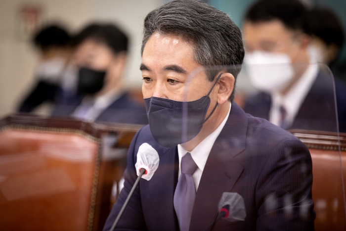 윤희근 경찰청장 후보자가 8일 오전 국회 행정안전위원회에서 열린 인사청문회에서 의원 질의에 답변하고 있다. 사진=국회사진취재단