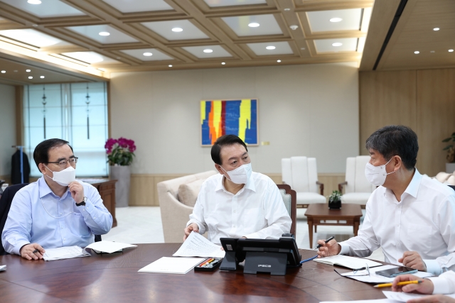 대통령주제 수석 회의. 사진=대통령실 제공.