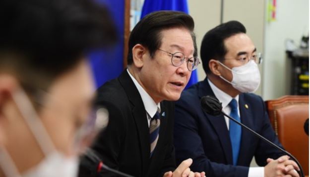 더불어민주당 이재명 대표가 14일 국회에서 열린 최고위원회의에서 발언하고 있다. 사진=국회사진기자단