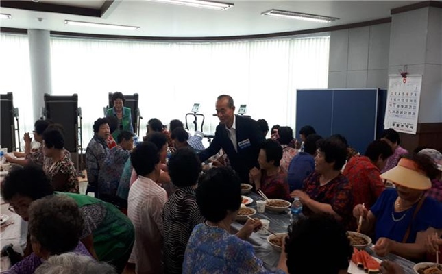 김제시 광활면 부녀회, 사랑의 자장면 봉사 활동 펼쳐 기사의 사진