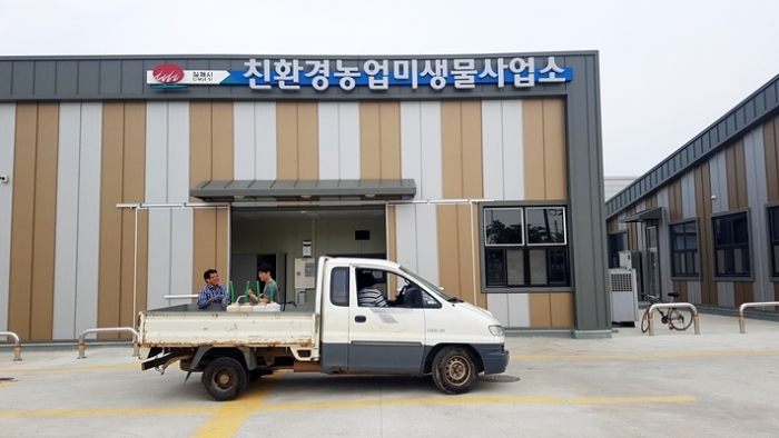 김제시, 축산 냄새저감 위해 미생물제 공급 확대 기사의 사진