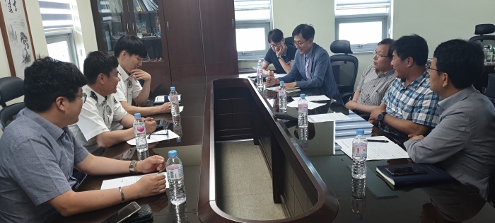 한국교통안전공단 광주전남본부는 7월 2일 본부 회의실에서 전남지방경찰청, 광주·전남 화물자동차 운송사업협회와 공제조합, 개별화물협회 등이 참석한 가운데 ‘화물자동차 교통안전 특별대책 추진 회의’를 개최했다.