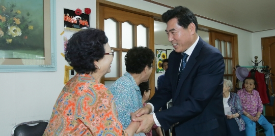 김상돈 의왕시장(오른쪽)