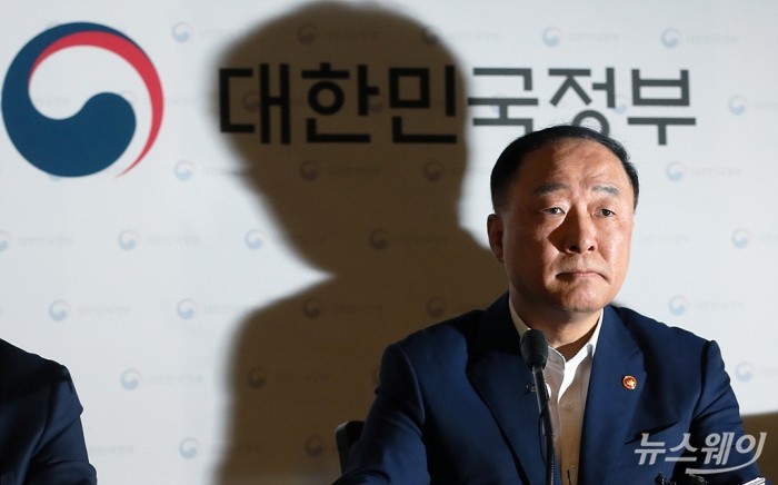 ‘2019 하반기 경제정책방향 관계부처 합동브리핑’. 사진=이수길 기자 leo2004@newsway.co.kr