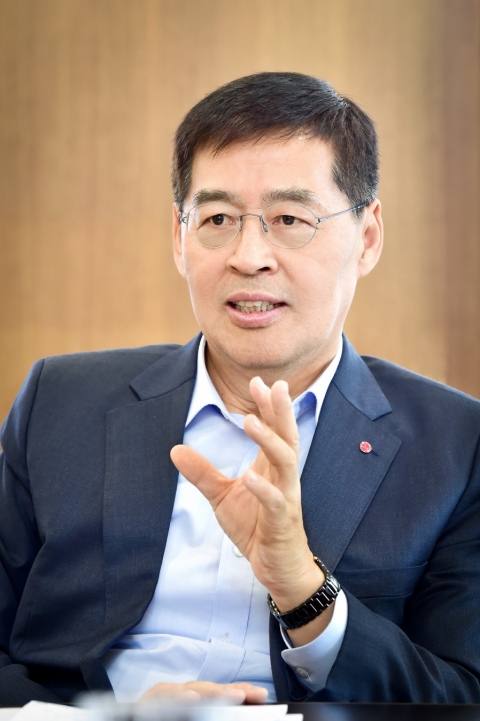 신학철 LG화학 부회장 “‘지속 가능’ 혁신 중요···순환경제 구축”