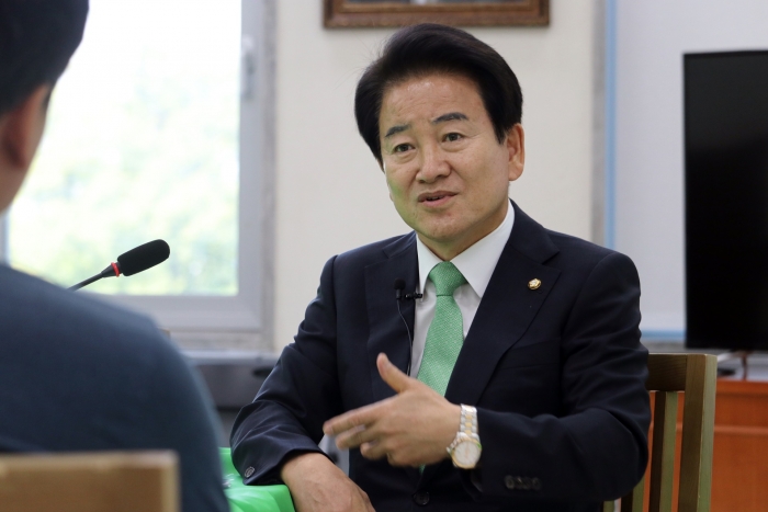 정동영 “서울시 청년주택사업, 용적률은 두배 주고 공공주택 고작 17%” 기사의 사진