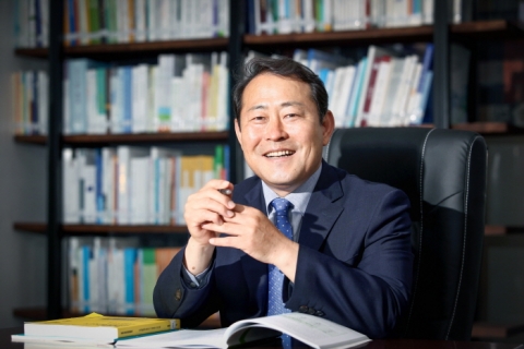 김태수 서울시의회 환경수자원위원장, ‘광역의원 의정대상’ 수상