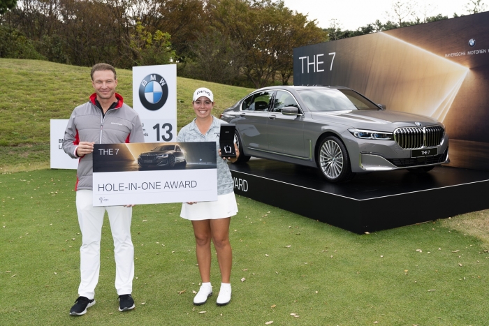 리스틴 길만이 부상으로 받은 BMW 뉴 740Li xDrive 디자인 퓨어 엑설런트는 드라이빙 럭셔리의 상징으로 자리매김해온 6세대 7시리즈의 부분변경 모델로서, 고급스러움과 안락함, 다이내믹한 주행성능, 시대를 앞서가는 최첨단 주행 보조 및 편의 기능을 적용해 플래그십 럭셔리 세단의 품격을 한층 더 업그레이드한 대표적인 럭셔리 클래스 모델이다. 사진=BMW 제공