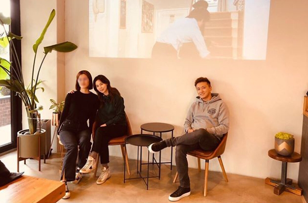 박시은-진태현 부부, 대학생 딸 입양 소식 전해···“진짜 엄마 아빠가 되어주기로” / 사진=박시은 SNS