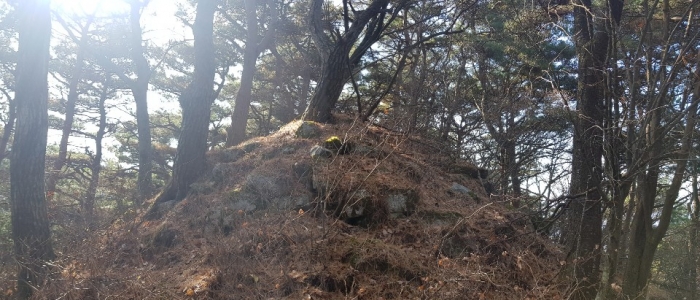 봉수터 전경