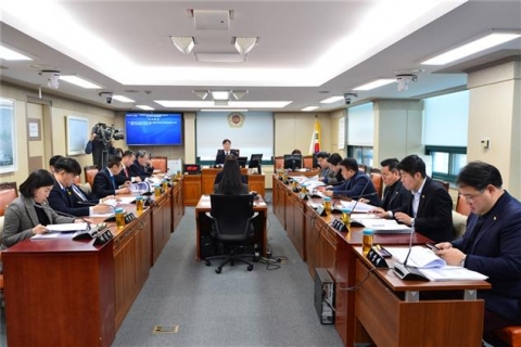 서울시의회 조사특위 “서울시체육회, 봉숭아학당식 의결로 서태협 관리단체 지정안 부결”