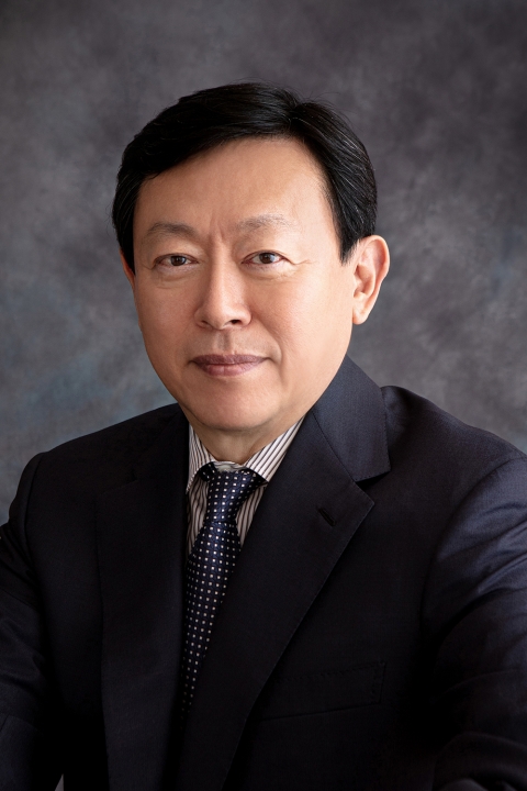 신동빈, 日 롯데홀딩스 회장 선임···“호텔롯데 상장 박차”