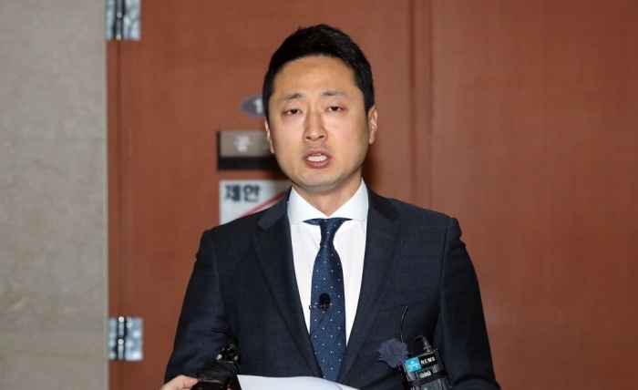 탈당 기자회견 하는 임한솔 정의당 부대표. 사진=연합뉴스 제공