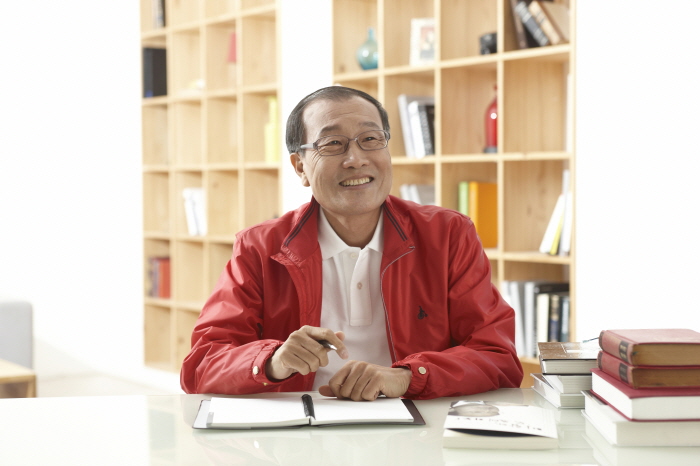 경남 사천·남해· 하동 선거구 출마를 선언한 김재철 전 MBC사장