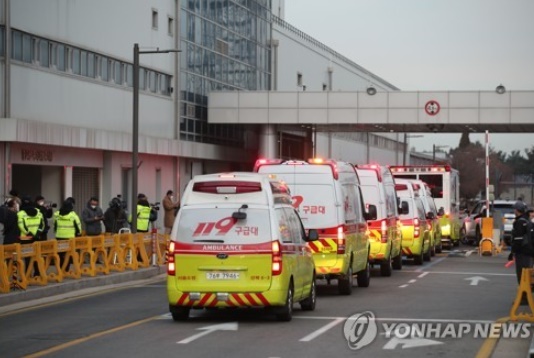 우한 교민 368명 중 18명 신종 코로나 증상 보여 병원 이송 사진=연합뉴스 제공