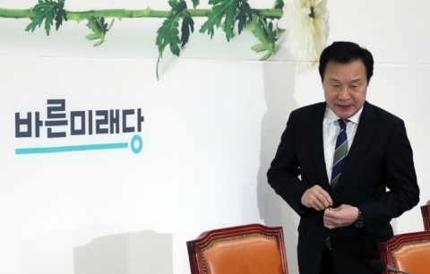 보조금 나눠 갖자고 정당 통합?···‘돈 선거’ 현실화되나