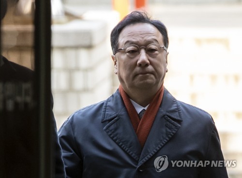 영장실질심사 출석하는 이우석 대표. 사진=연합뉴스 제공