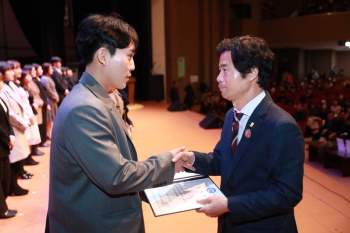 전북교육청, 3월 1일자 유·초·중등 신규교사 임명장 수여 기사의 사진
