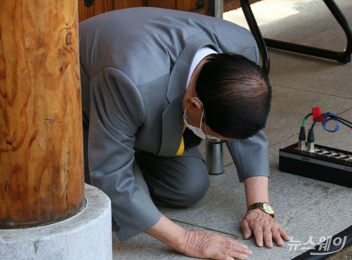 이만희 신천지예수교 증거장막성전 총회장 코로나19 관련 기자회견-평화연수원. 사진=이수길 기자 leo2004@newsway.co.kr