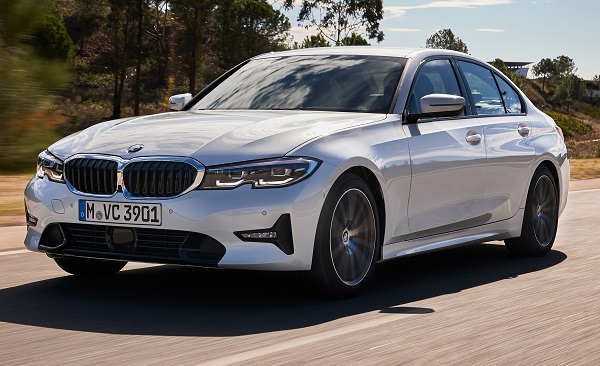 BMW 코리아는 뉴 330i와 뉴 320d, 3시리즈 최초의 M 퍼포먼스 모델 뉴 M340i 등으로 구성된 기존 라인업에 뉴 320i를 추가함으로써 소비자들에게 폭 넓은 선택지를 제공한다는 계획이다. 사진=BMW 제공