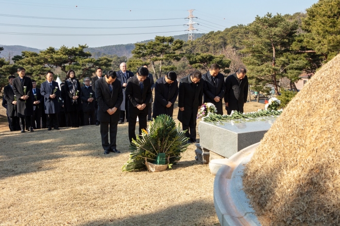 한진그룹은 5일 그룹 관계자 60여명이 참석한 가운데 조중훈 창업주 탄생 100주년 기념 추모행사를 가졌다. 사진=한진그룹 제공