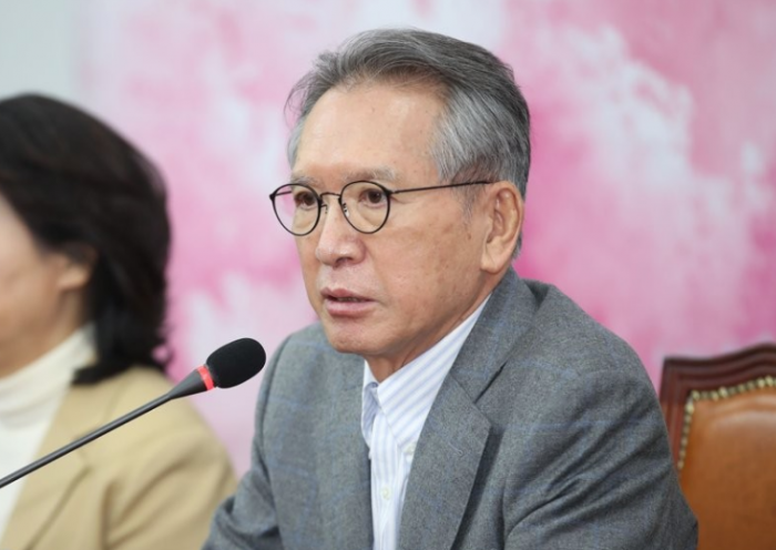 사퇴의사 밝히는 김형오 미래통합당 공천관리위원장. 사진=연합뉴스 제공