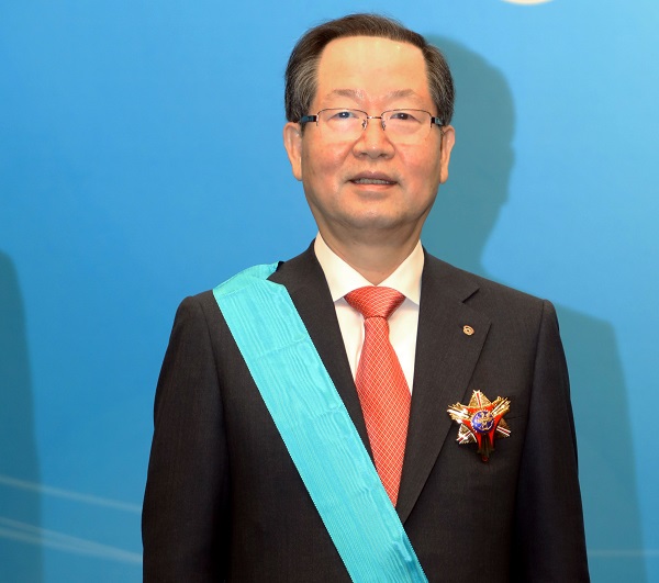 ㈜한화 금춘수 부회장이 제 47회 상공의 날 기념식에서 금탑산업훈장을 수훈했다. 사진=한화그룹 제공