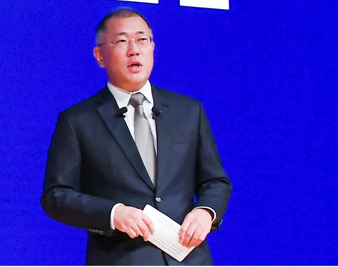 정의선, 현대차그룹 회장 오른다···3세 경영 본격화 기사의 사진