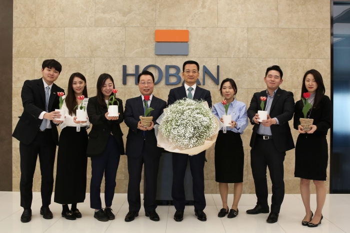 김상열 호반그룹 회장, ‘화훼농가 돕기 릴레이 캠페인’ 동참 기사의 사진