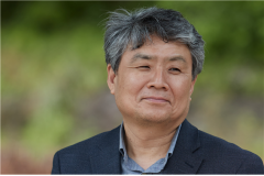 강원국 작가