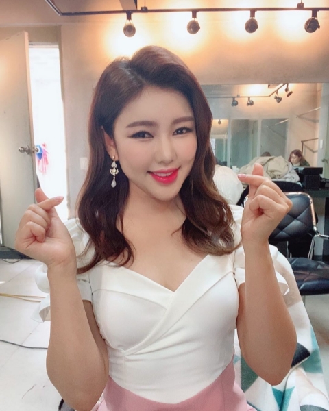 송가인 소속사 “SBS와 트로트 오디션 제작 논의 중···확정 NO”