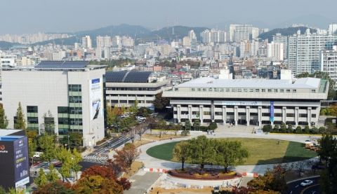  이태원클럽 방문 학원강사 관련 확진자 2명 추가···택시 승객 143명 추적