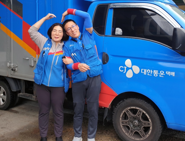 CJ대한통운은 가족 단위 택배기사가 증가하는 가장 큰 이유로 택배업이 일손을 도와야 하는 일에서 가족에게 추천하는 일로 인식이 전환되고 있기 때문인 것으로 분석했다. 사진=CJ대한통운 제공