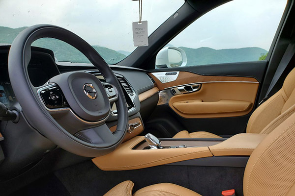 주행의 감성을 높여주는 사운드 시스템의 XC90의 또 다른 매력이다. 영국의 하이엔드 음향기기 업체 바워스&윌킨스(B&W)의 스피커 등이 적용돼 고급감을 더했다. 사진=뉴스웨이DB