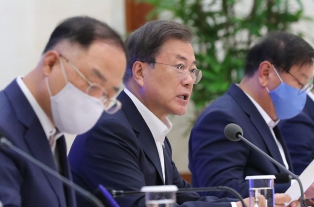 6차 비상경제회의 주재한 문 대통령. 사진=연합뉴스