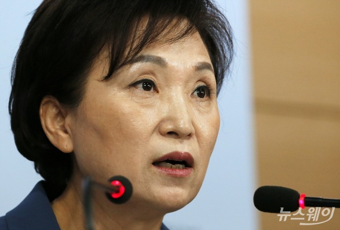 김현미 국토교통부 장관 6.17부동산 대책 ‘주택시장 안정을 위한 관리방안’ 발표. 사진=이수길 기자 leo2004@newsway.co.kr