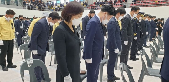 안혜영 경기도의회 부의장(중앙)