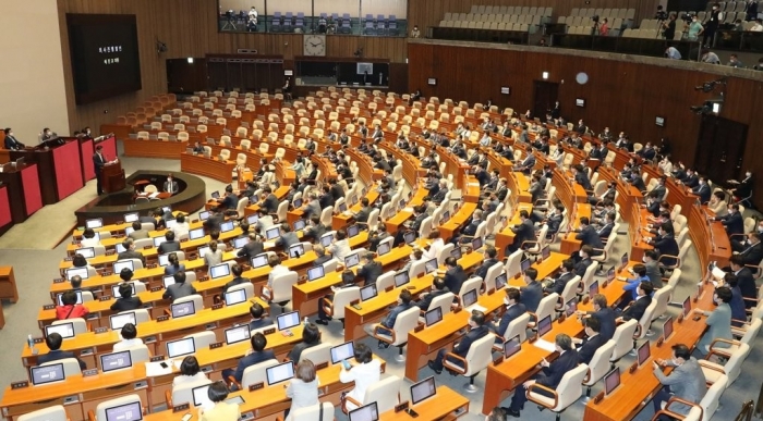 미래통합당이 불참한 국회 본회의 추경 심사. 사진=연합뉴스 제공
