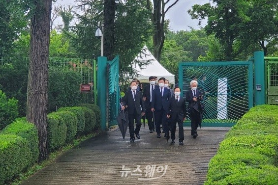 고 정몽헌 현대그룹 회장의 추모 17주기를 맞아 경기도 하남시 창우동 선영에서 추모행사가 열렸다. 사진=뉴스웨이DB