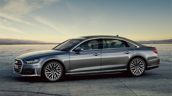 ‘더 뉴 아우디 A8 50 TDI 콰트로’ 판매 가격은 부가세 및 개소세 반영하여 1억3457만6000원, ‘더 뉴 아우디 A8 L 50 TDI 콰트로’의 가격은 1억4439만3000원이다. 사진=아우디 제공