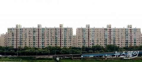 “신혼부부 특공 자격 낮춰봐야 살 돈이 없다”
