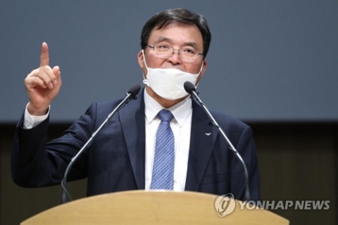구본환 인천공항 사장 “정규직 전환 애썼는데 자르려 해”