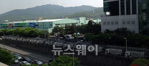 현대·기아차 외에 삼성, GS 등 기업의 본사 앞은 집회인들이 설치한 무분별한 천막과 현수막, 소음 등으로 글로벌 기업의 이미지 훼손뿐만 아니라 과도한 소음으로 인해 해당 기업 직원, 주변 상가, 일반인들에게 피해를 입히고 있다는 입장이다. 사진=뉴스웨이DB