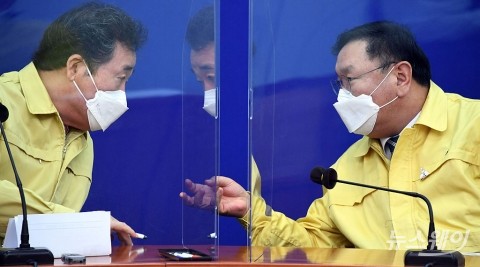 민주당, ‘전세 대란’ 대책으로 표준임대료·전월세상한제 만지작