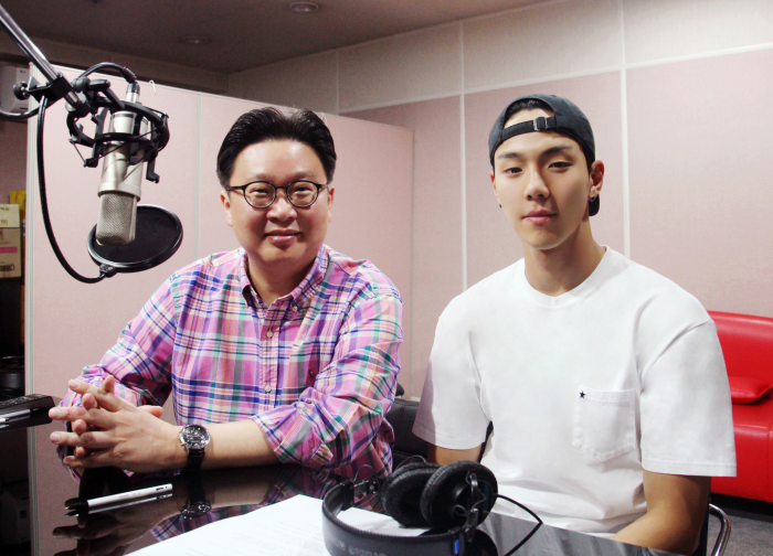 이번 영상을 기획한 서경덕 교수와 내레이션을 진행한 몬스타엑스의 셔누. 사진=서경덕 교수 연구팀