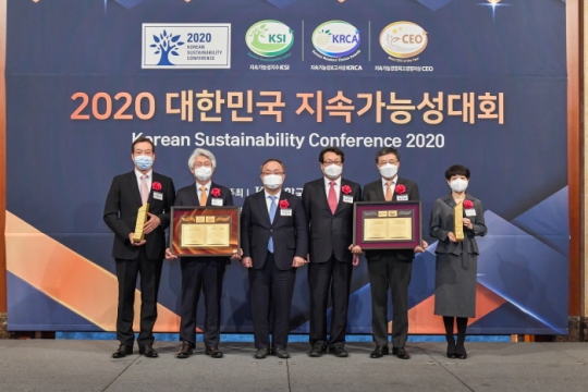 (왼쪽부터) 이완신 사장(롯데홈쇼핑), 김태오 회장(DGB금융그룹), 이상진 회장(한국표준협회), 김재구 교수(명지대학교), 최규복 사장(유한킴벌리), 홍진숙 상무(포스코인터내셔널)
