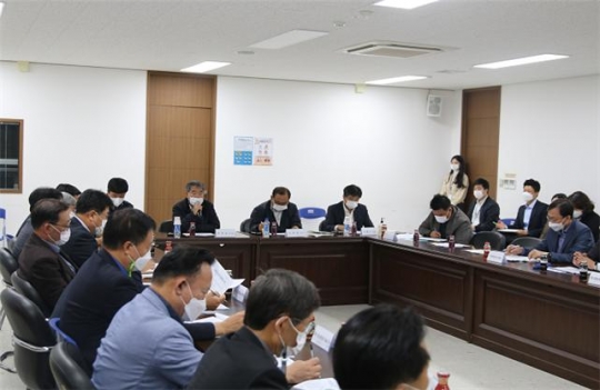 최명용 공단 이사장이 원활한 재정집행을 당부하고 있다