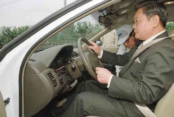 이건희 회장은 지난 1993년 상용차(트럭) 진출을 선언하고 1995년에는 삼성자동차가 설립하게 된다. 사진=르노삼성자동차 제공