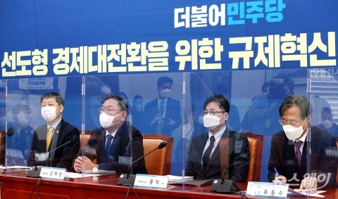 민주당, ‘규제샌드박스법’ 속도전으로 재계 달래기
